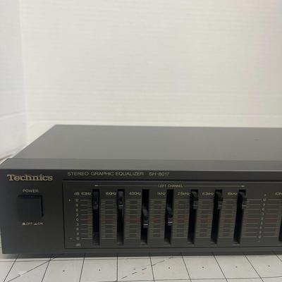 Sale Photo Thumbnail #1038: Designed in the golden era of hi-fi audio, this 7-band equalizer allows you to sculpt your audio output with pinpoint accuracy across a wide frequency range