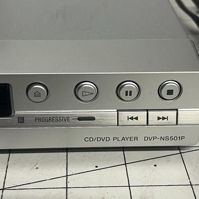Sony Progressive Scan CD/DVD Player DVP-NS501P - W/Remote