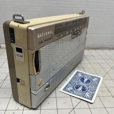 Vintage National 2-Band Transistor 9 Radio