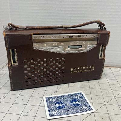 Vintage National 2-Band Transistor 9 Radio