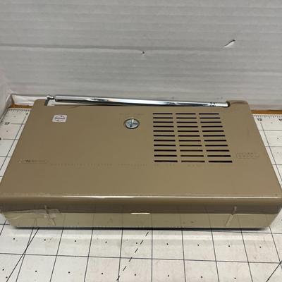 Vintage National 2-Band Transistor 9 Radio