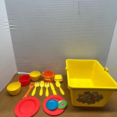 Vintage Kids’ Toy Kitchen Set