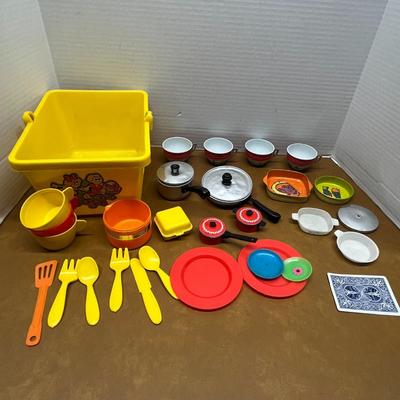 Vintage Kids’ Toy Kitchen Set