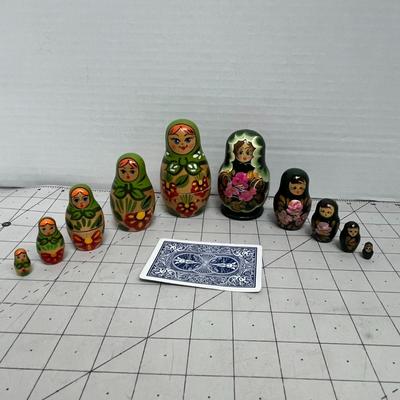 Hand-Painted Wooden Russian Nesting Dolls Set
