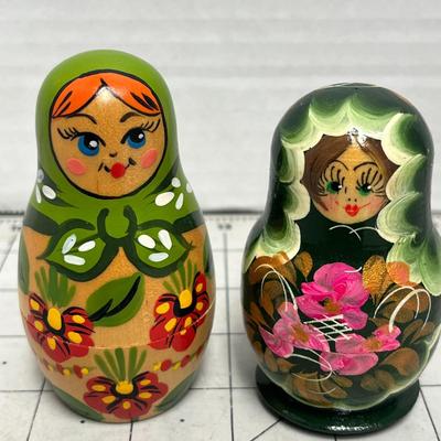 Hand-Painted Wooden Russian Nesting Dolls Set

