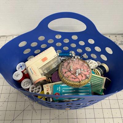 Complete Sewing and Thread Supply Lot