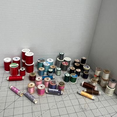 Complete Sewing and Thread Supply Lot