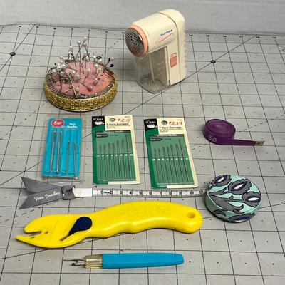 Complete Sewing and Thread Supply Lot