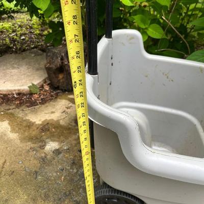 Suncast Garden Cart