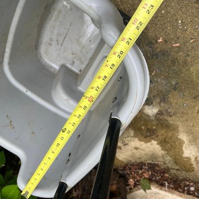 Suncast Garden Cart