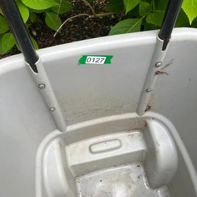 Suncast Garden Cart