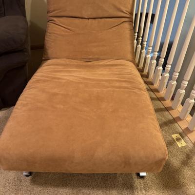 Jens Juul Eilersen Control Daybed in salmon pink