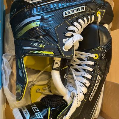 Bauer S35 Hockey Skates