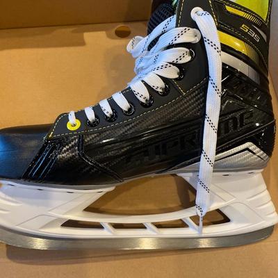 Bauer S35 Hockey Skates