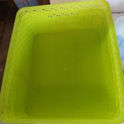 Household Utility Lot – Storage Bins, Freezer Packs, and Arm & Hammer Baking Soda