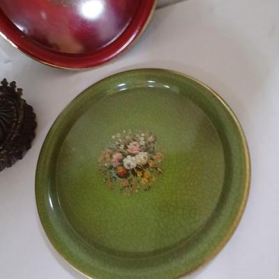 Vintage Decorative metal made in England Plate Set & electric Hurricane Lamp
