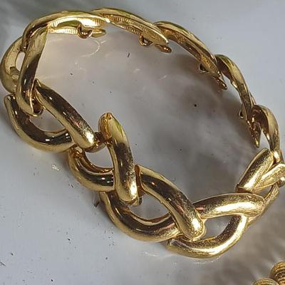 Vintage Jewelry & Decor Lot – Mixed Metals, Vanity Accents, Green Glass Eiffel Tower