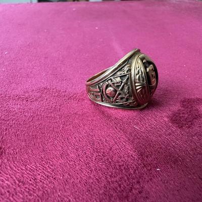1968 GREELEY WEST 10K CLASS RING