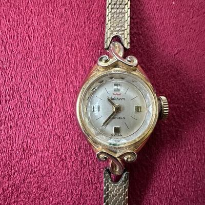 LADIES WALTHAM WATCH WITH GOLD FILLED BAND