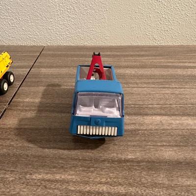 TONKA WRECKER/TOW TRUCK AND A TONKA DUMP TRUCK