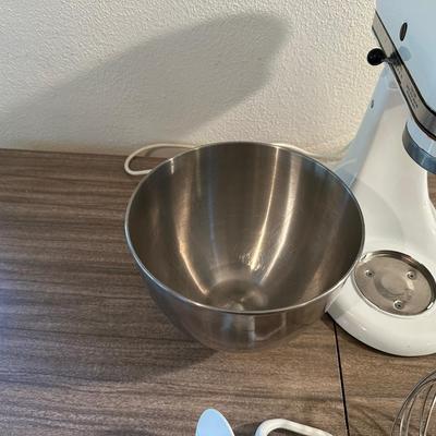 KITCHENAID STAND MIXER