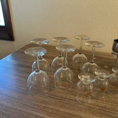 LOEVSKY & LOEVSKY BAR SET W/WIDE SILVER BAND AND STEMMED GLASSES