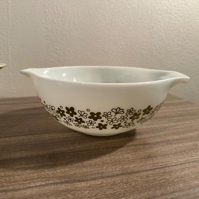 3 PYREX CINDERELLA "CRAZY DAISY" MIXING BOWLS