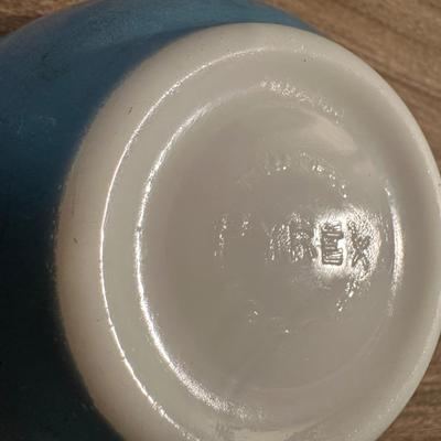 PYREX BOWLS AND BAKING DISHES