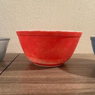 PYREX BOWLS AND BAKING DISHES