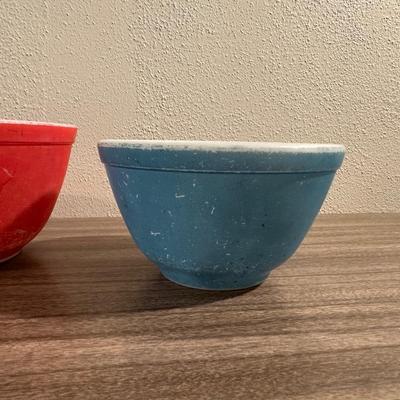 PYREX BOWLS AND BAKING DISHES