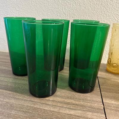 RETRO DRINKING GLASSES