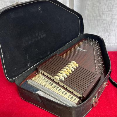 Oscar Schmidt Autoharp in Case Musical Instrument