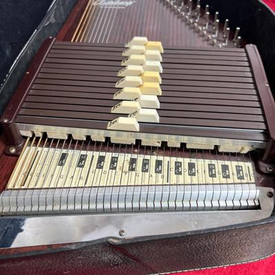 Oscar Schmidt Autoharp in Case Musical Instrument