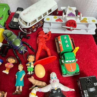 Mixed Toy Cars, Trucks, Figurines Lot