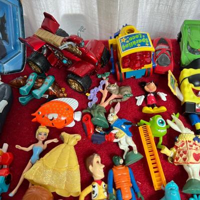 Mixed Toy Cars, Trucks, Figurines Lot