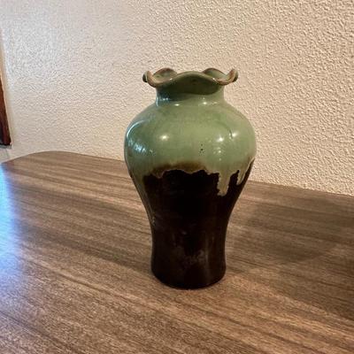 HABERSHAM CANDLE AND 2 CLAY VASES