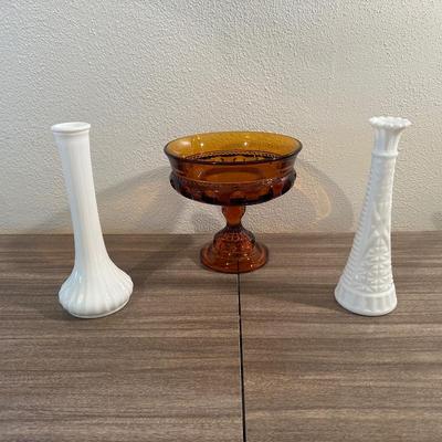 Sale Photo Thumbnail #1106: Middle piece is 8” Round