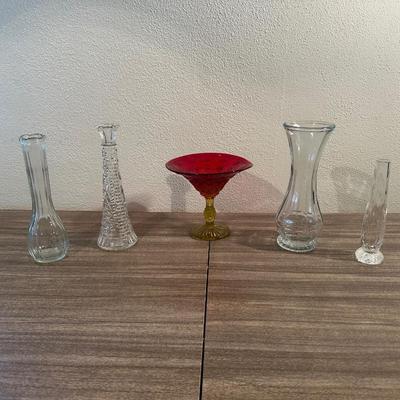 AMBERINA BUTTON GLASS COMPOTE AND 4 GLASS VASES