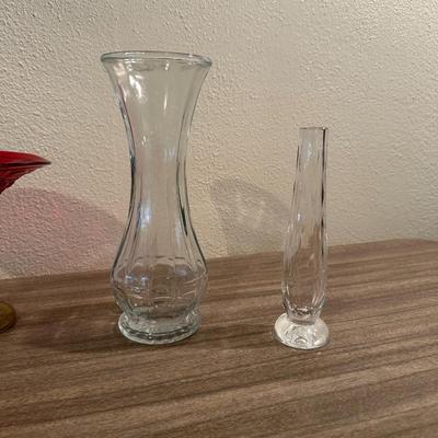 AMBERINA BUTTON GLASS COMPOTE AND 4 GLASS VASES
