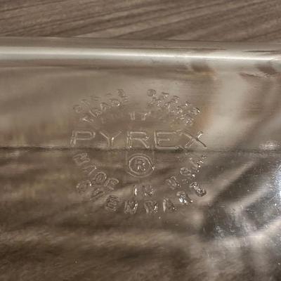 ANCHOR HOCKING AND PYREX GLASS BAKING DISHES