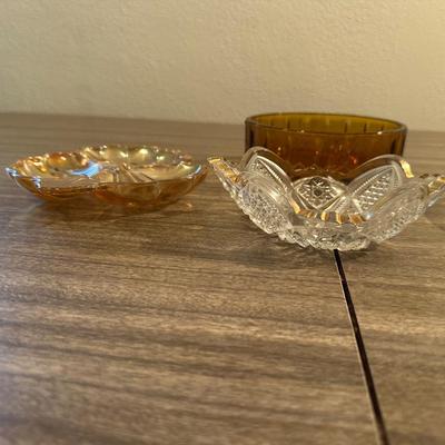 GLASS SERVING PIECES