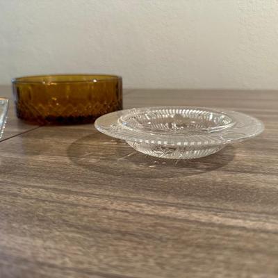 GLASS SERVING PIECES