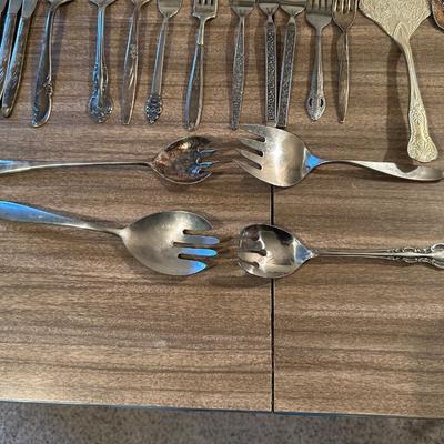 MISC SILVER PLATE AND STAINLESS STEEL FLATWARE AND SERVING PIECES
