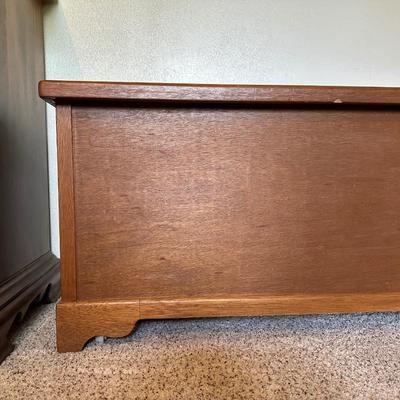 HOPE CHEST ON CASTERS