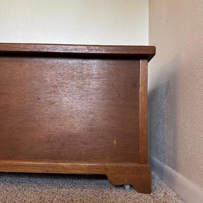 HOPE CHEST ON CASTERS