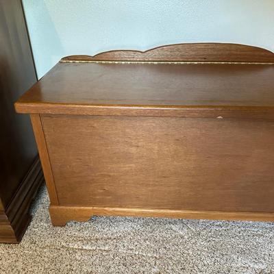 HOPE CHEST ON CASTERS