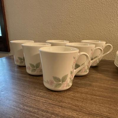 CORELLE DINNERWARE