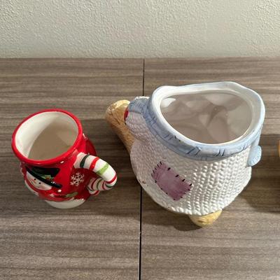 CHRISTMAS DISHES AND COOKIE JAR
