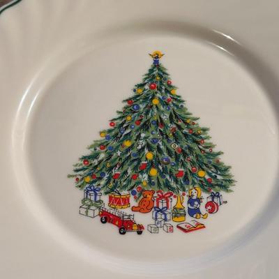 CHRISTMAS DISHES AND COOKIE JAR