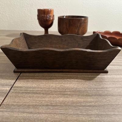 MELAMINE CHOPPING BOARD AND WOODEN SERVING PIECES